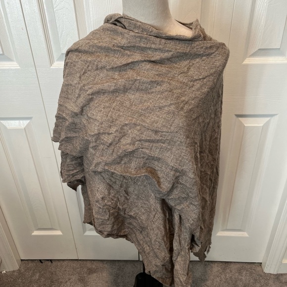 Ruby and Rudy wool blend Cozy Brown Shawl Wrap - Picture 3 of 14